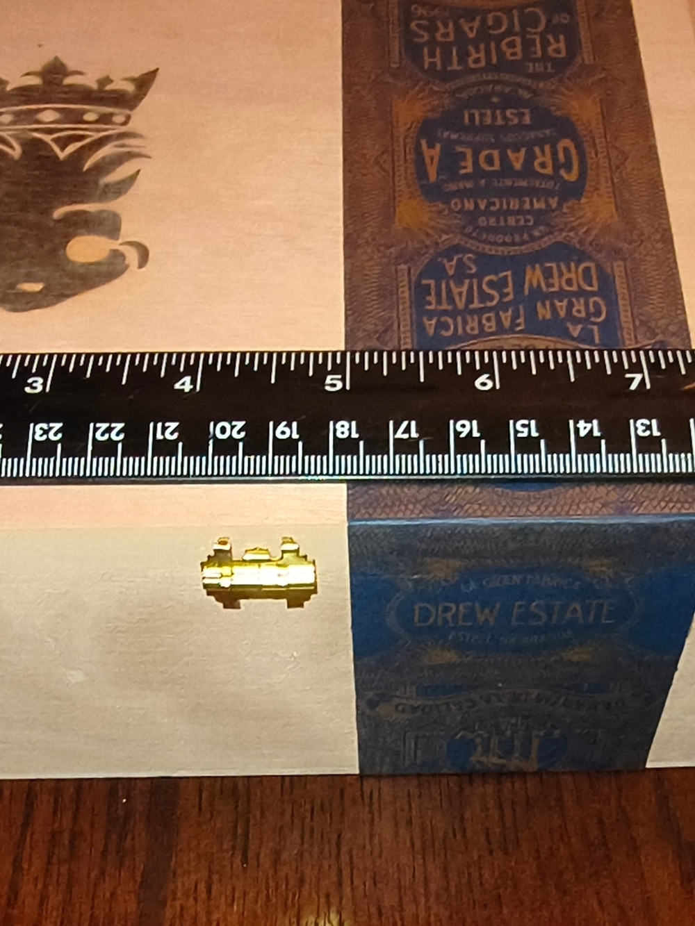 Natural Wood Cigar Box - With Wood Spacer- Store Leftover - Picture 2 of 5